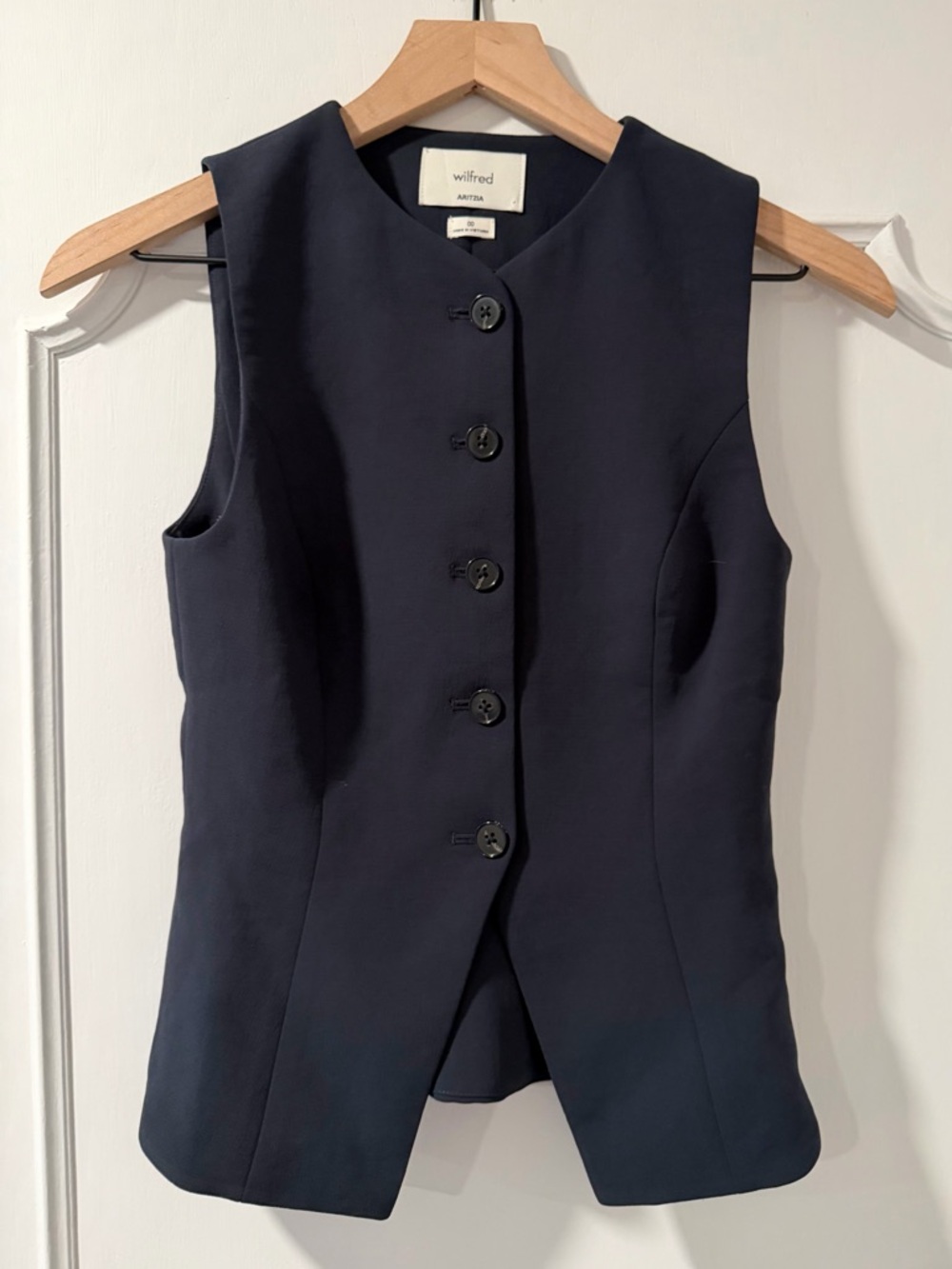 Aritzia Wilfred Vest Navy Blue Buttoned Crepette - Size 00